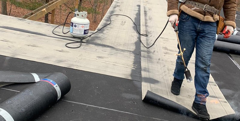 Hire Us for Residential & Commercial roof repair, maintenance & Installation services in Sout Hamptons