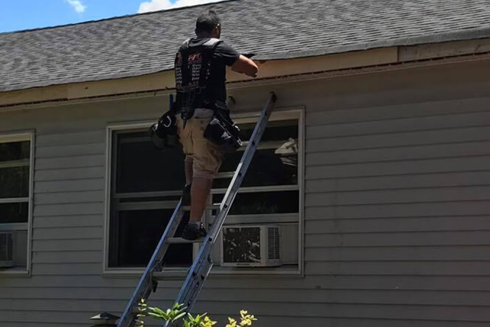 Roof damage in Hampton